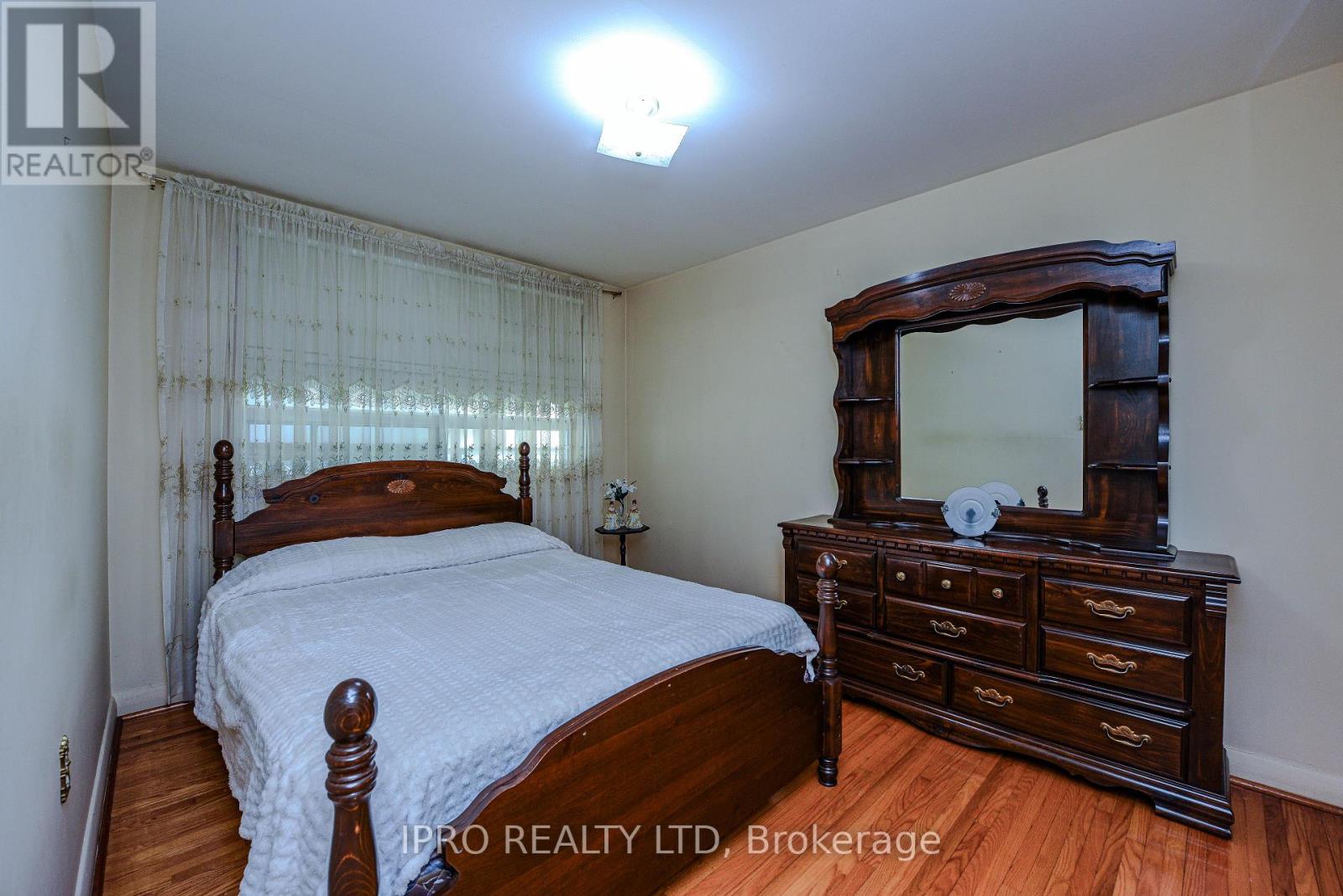 13 Morpeth Road, Brampton, Ontario  L6W 2Z3 - Photo 27 - W12149464