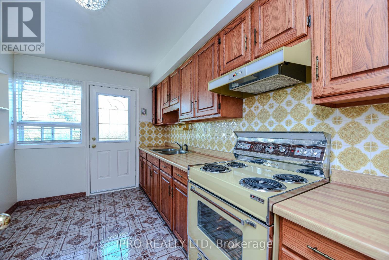 13 Morpeth Road, Brampton, Ontario  L6W 2Z3 - Photo 19 - W12149464