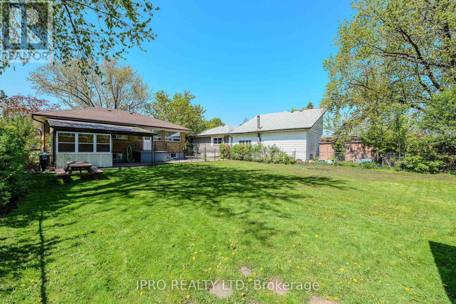 13 Morpeth Road, Brampton, Ontario  L6W 2Z3 - Photo 47 - W12149464