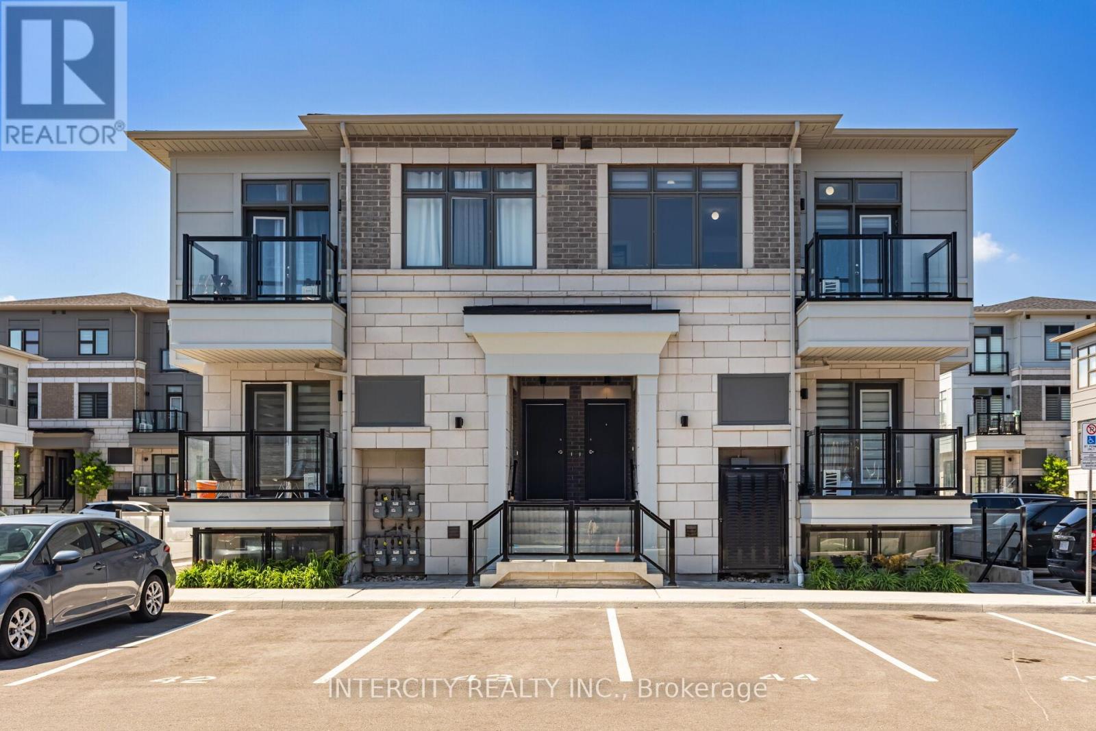 G62(610) - 50 Halliford Place, Brampton, Ontario  L6P 0M7 - Photo 3 - W12149927