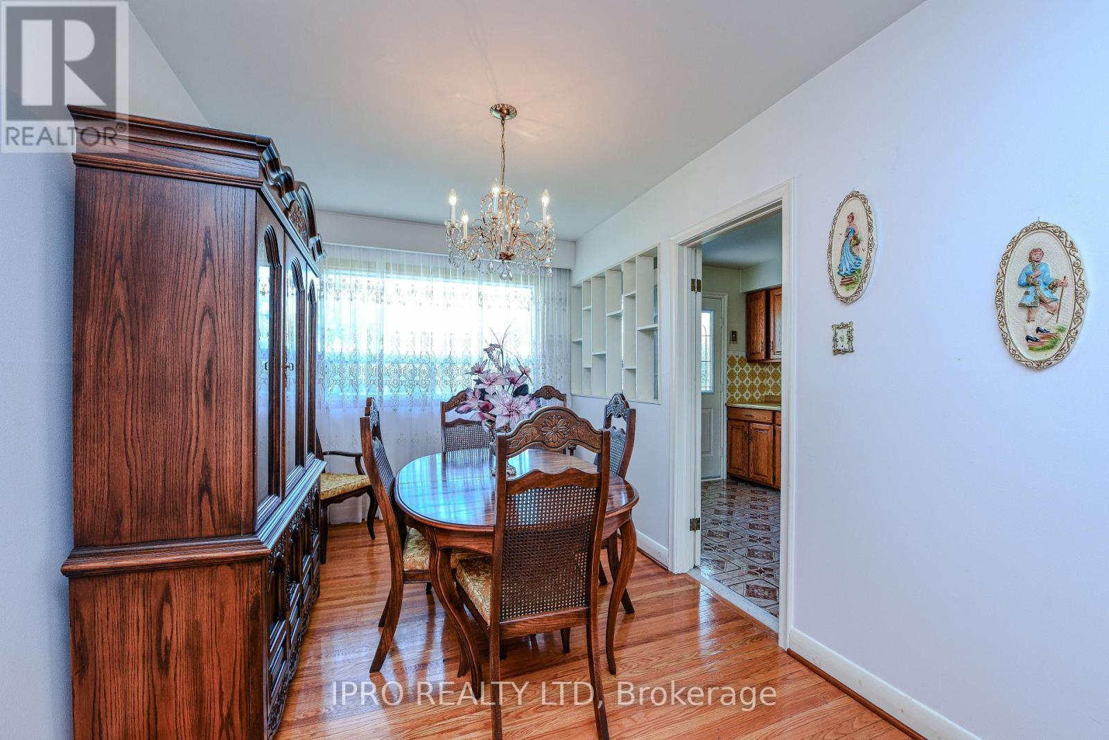 13 Morpeth Road, Brampton, Ontario  L6W 2Z3 - Photo 9 - W12149464