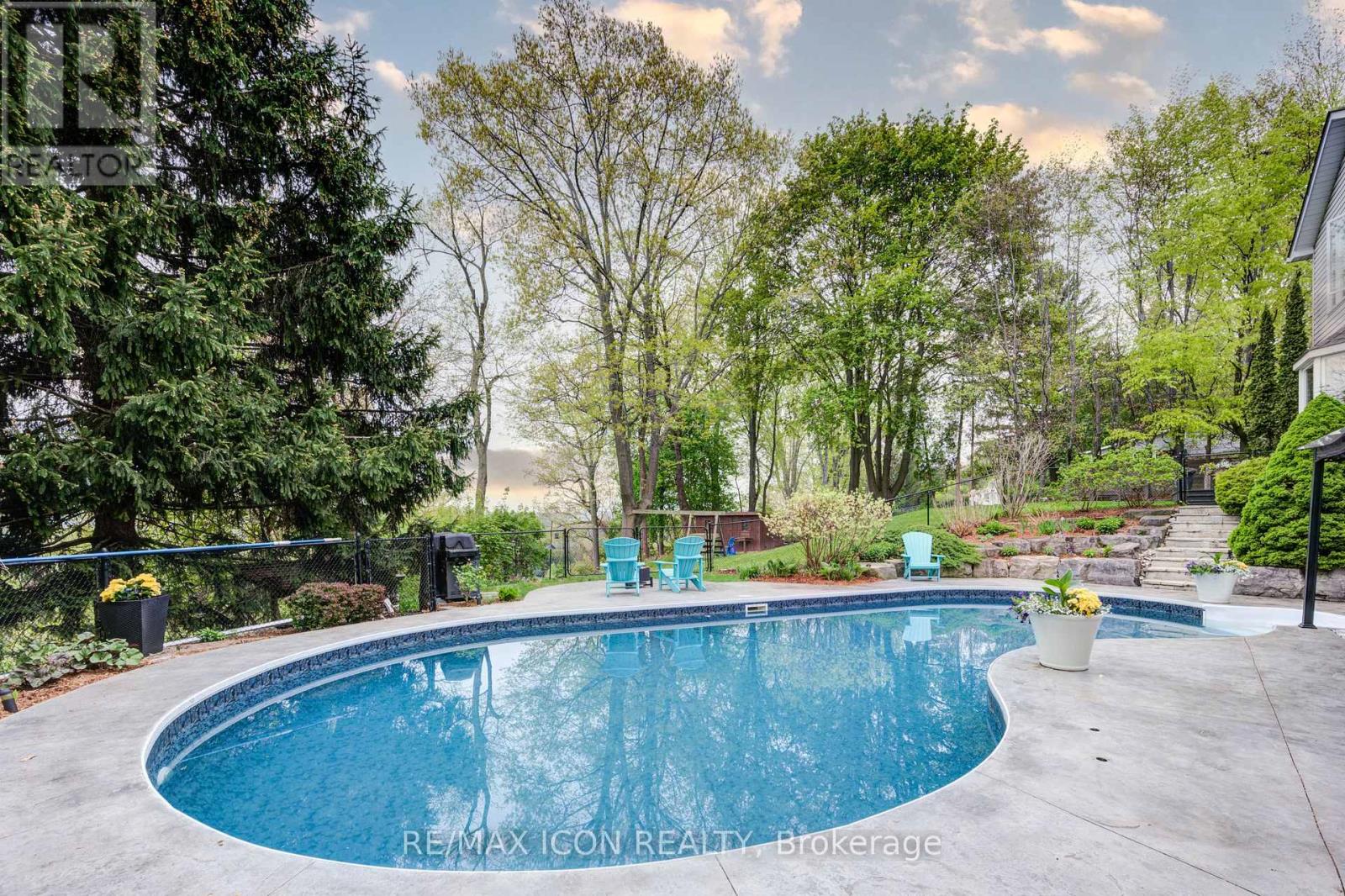 62 Maple Avenue, Hamilton, Ontario  L9H 4W4 - Photo 45 - X12149619