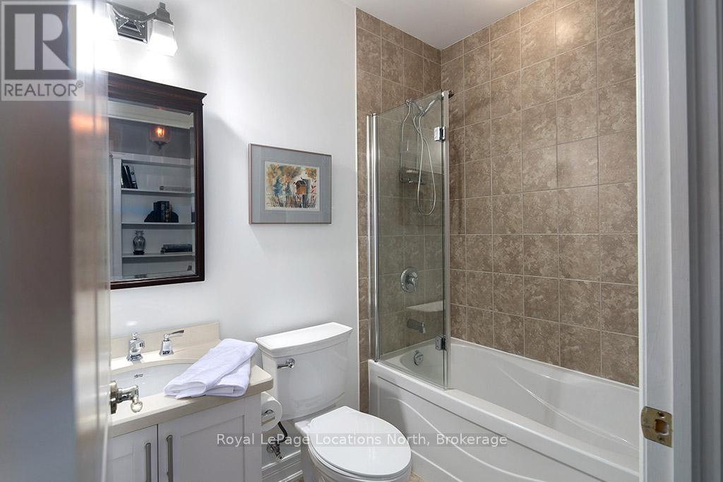 203 - 25 Beaver Street S, Blue Mountains, Ontario  N0H 2P0 - Photo 21 - X12153171