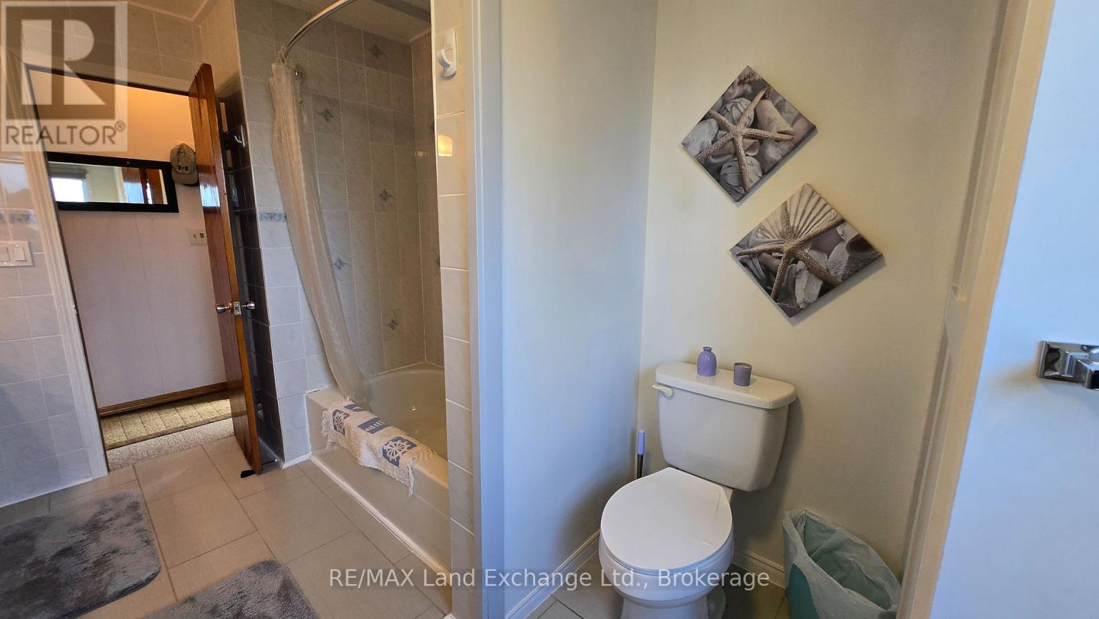 551 Attawandaron Road, Huron-Kinloss, Ontario  N2Z 2X3 - Photo 16 - X12153231