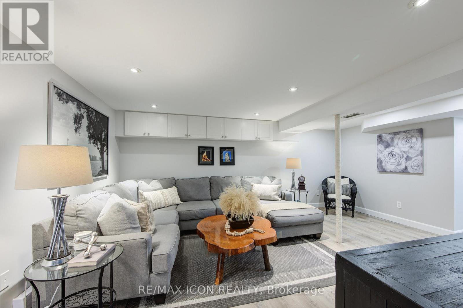 62 Maple Avenue, Hamilton, Ontario  L9H 4W4 - Photo 35 - X12149619