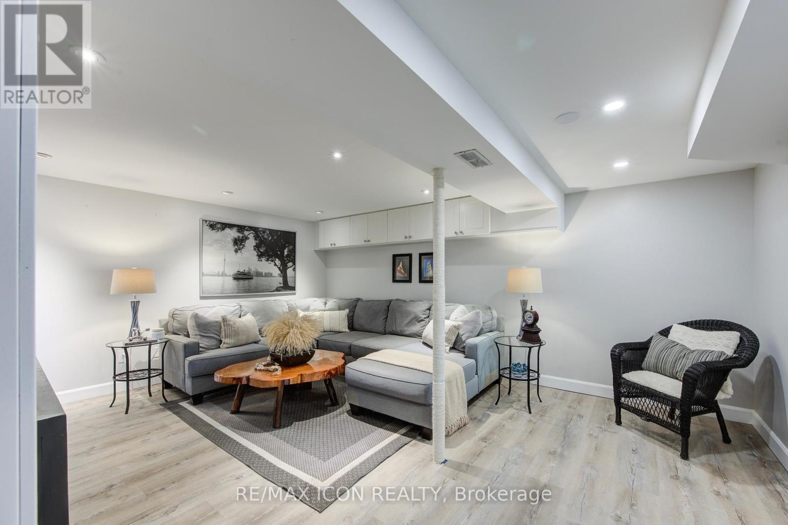 62 Maple Avenue, Hamilton, Ontario  L9H 4W4 - Photo 36 - X12149619