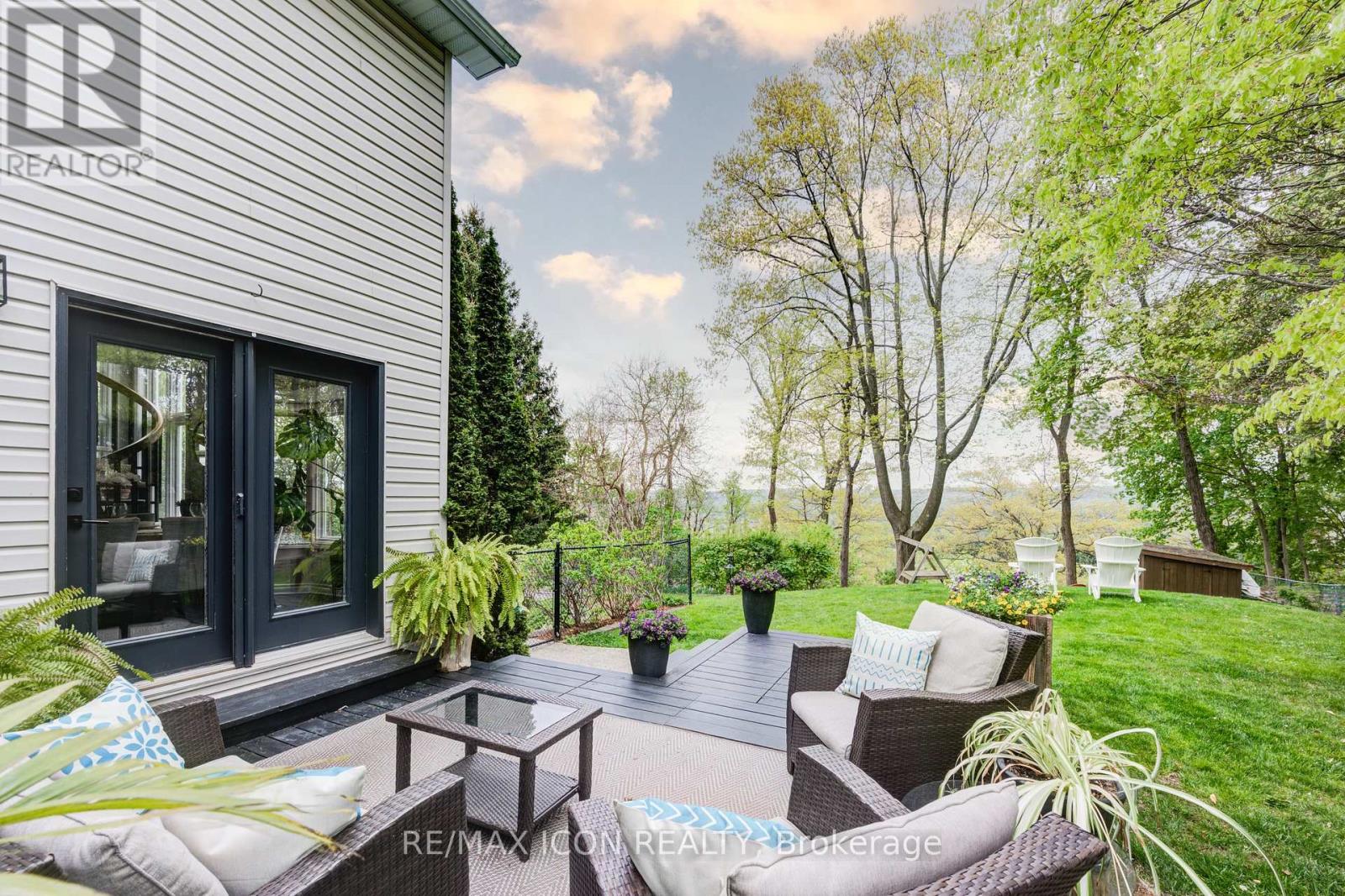 62 Maple Avenue, Hamilton, Ontario  L9H 4W4 - Photo 40 - X12149619