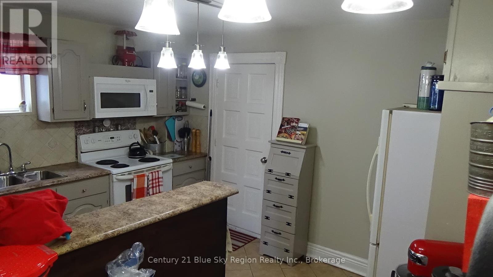 176 Church Street, West Nipissing, Ontario  P2B 1H5 - Photo 14 - X12153219