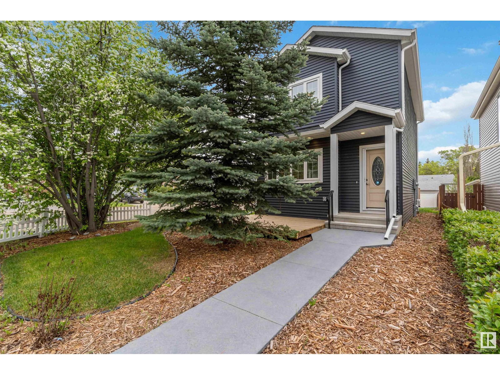 Property at 2 ST. ANDREWS AV image 1