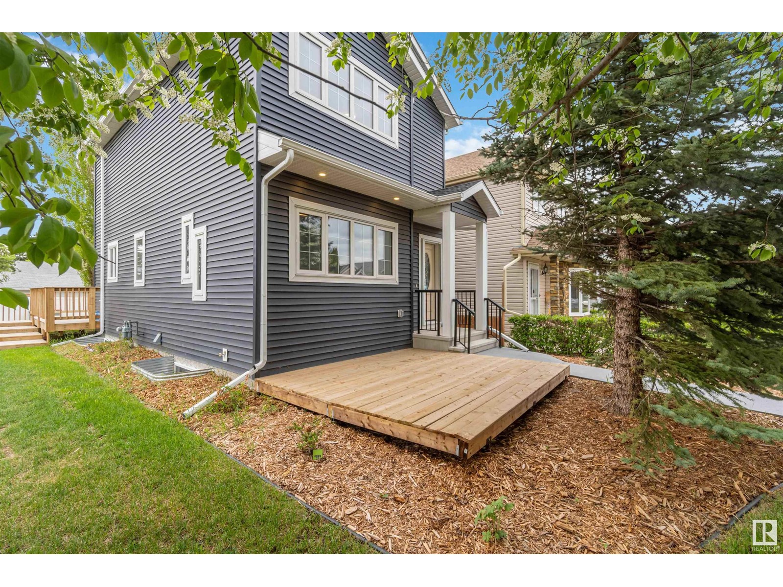Property at 2 ST. ANDREWS AV image 2