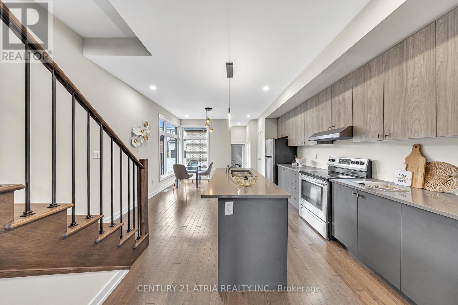 2216 Donald Cousens Parkway, Markham, Ontario  L0H 1J0 - Photo 10 - N12152506