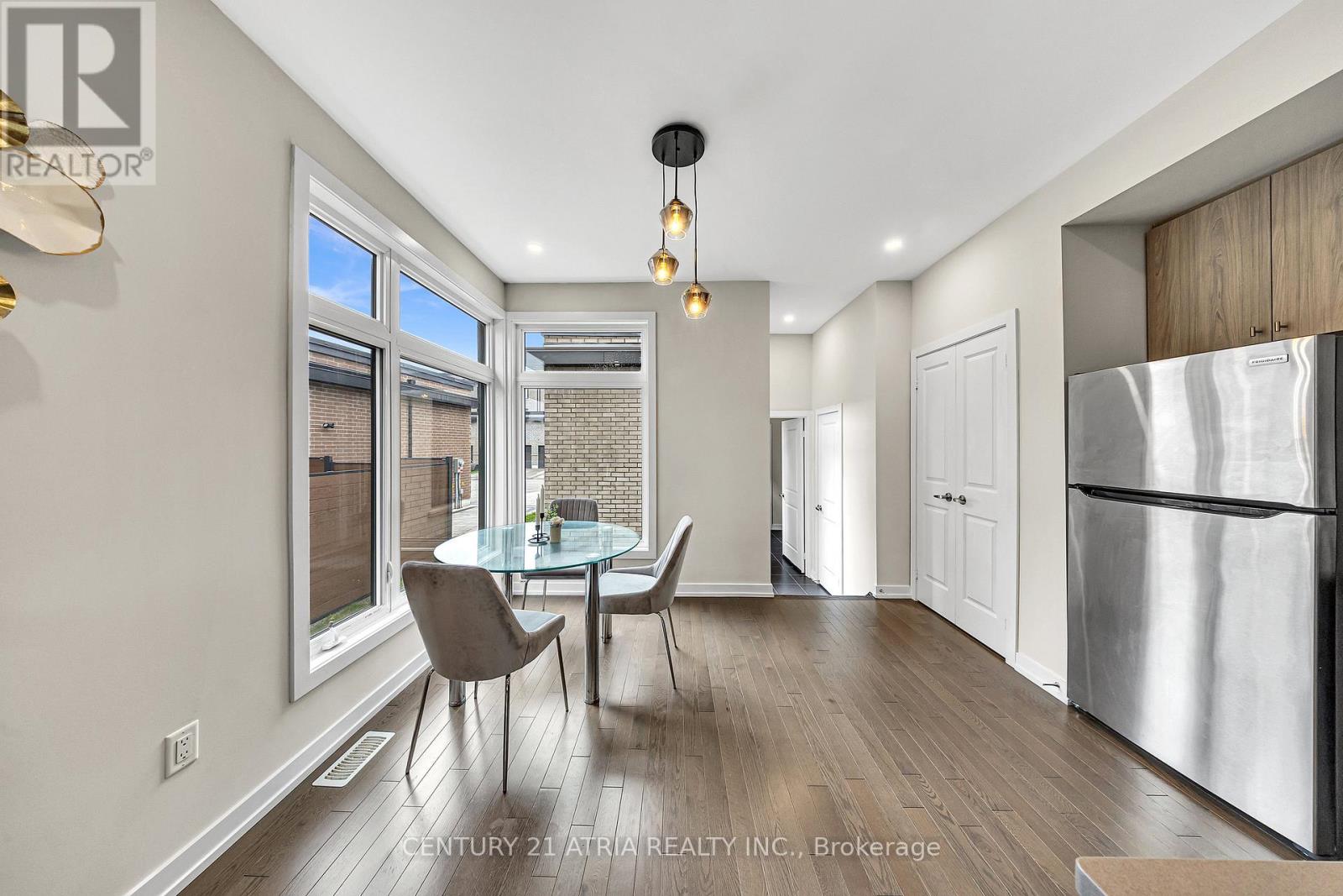 2216 Donald Cousens Parkway, Markham, Ontario  L0H 1J0 - Photo 11 - N12152506