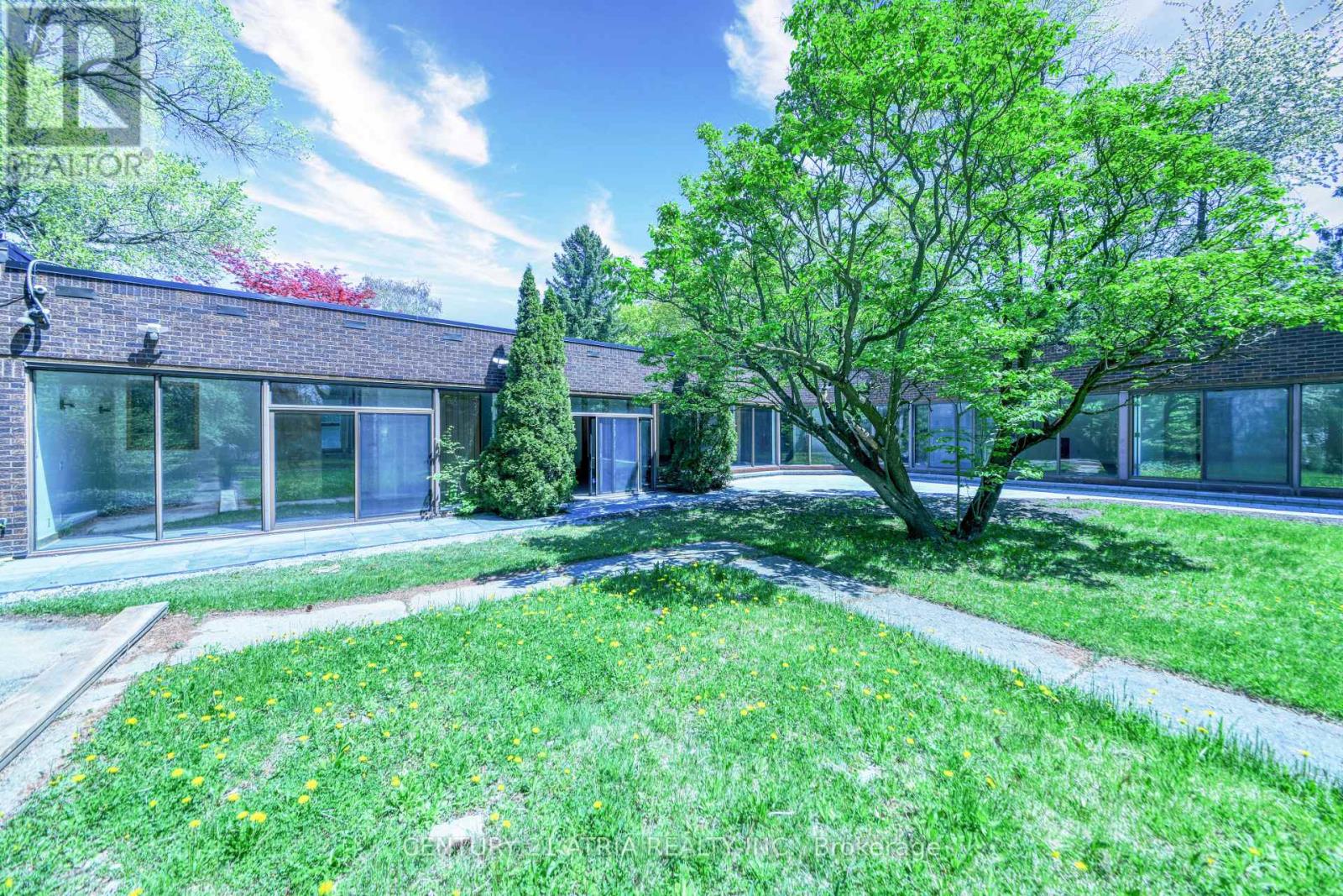 115 Northdale Road, Toronto (St. Andrew-Windfields), Ontario  M2L 2M3 - Photo 39 - C12152480
