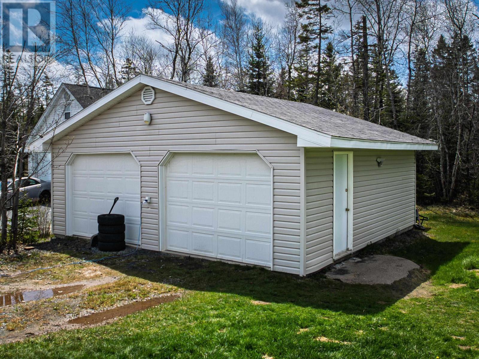 Property at 10 Robert Scott Drive image 5