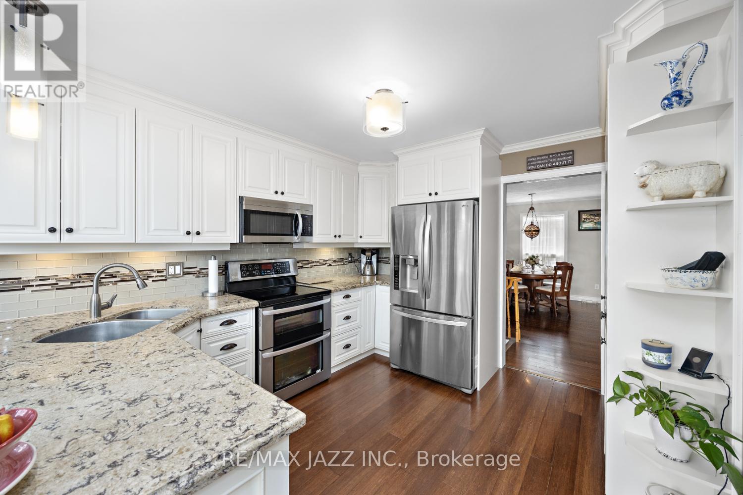 19 Stephen Avenue, Clarington, Ontario  L1E 1Z2 - Photo 10 - E12153461
