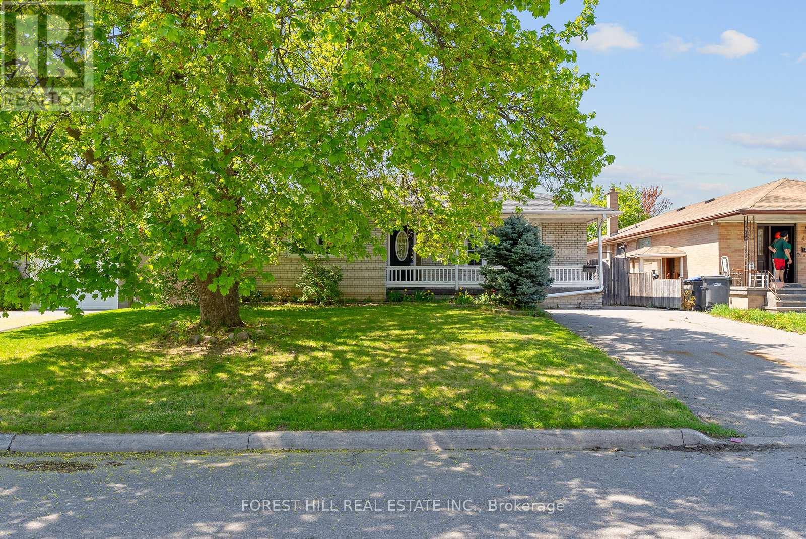 47 Kingsmere Crescent, Brampton (Northwood Park), Ontario  L6X 1Z5 - Photo 3 - W12142545