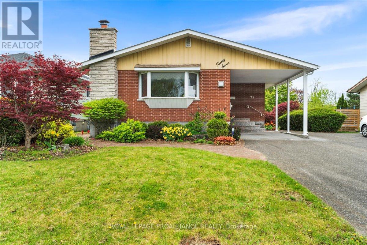 Property at 27 HOLLANDALE AVENUE image 1