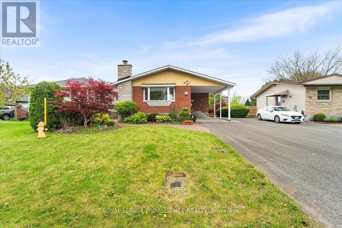 Property at 27 HOLLANDALE AVENUE image 2