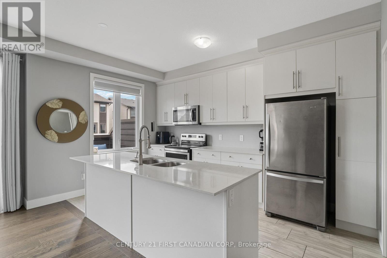 25 - 2070 Meadowgate Boulevard, London South, Ontario  N6M 0H5 - Photo 13 - X12153328