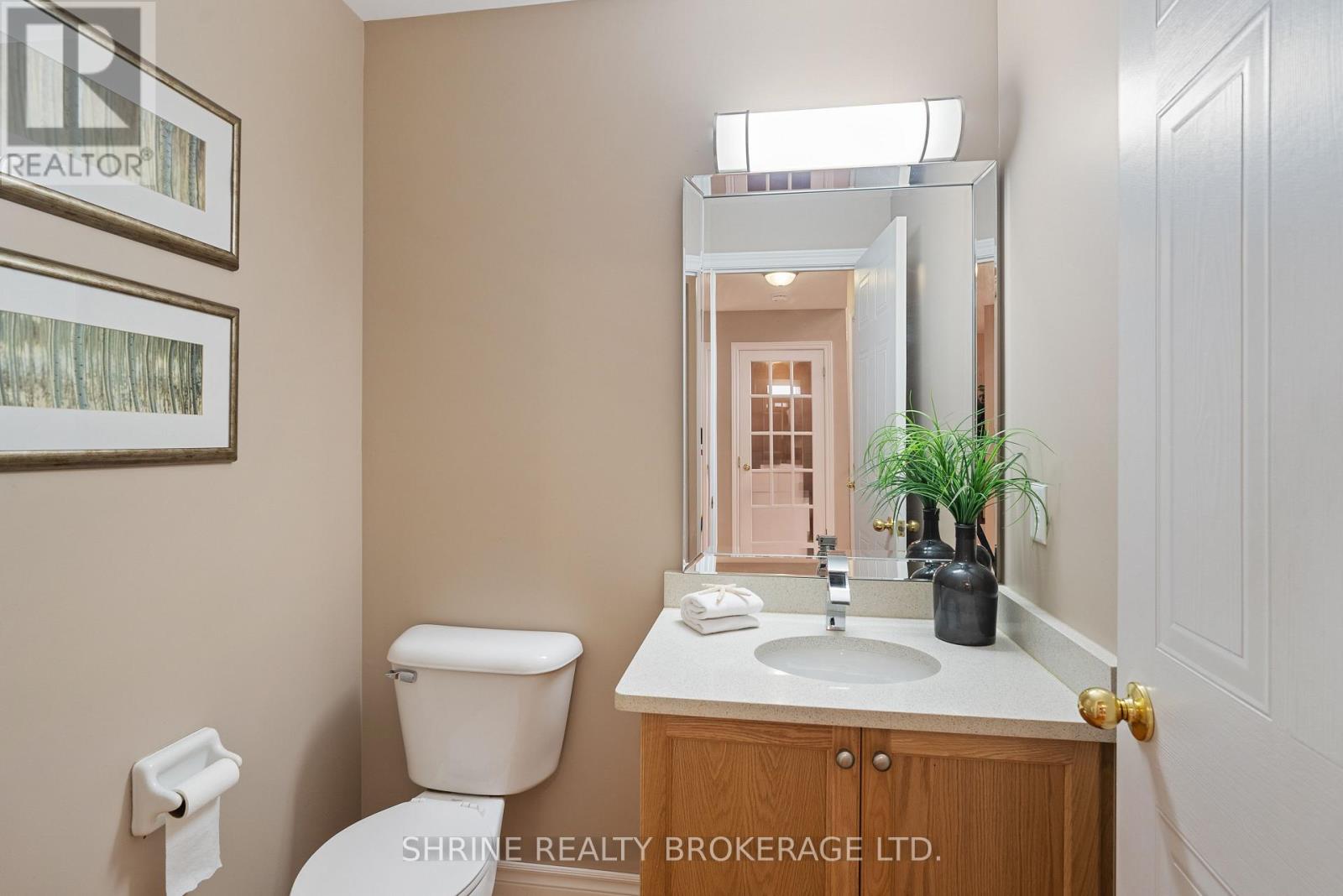 809 Queensborough Crescent, London North, Ontario  N6G 5K2 - Photo 17 - X12153467