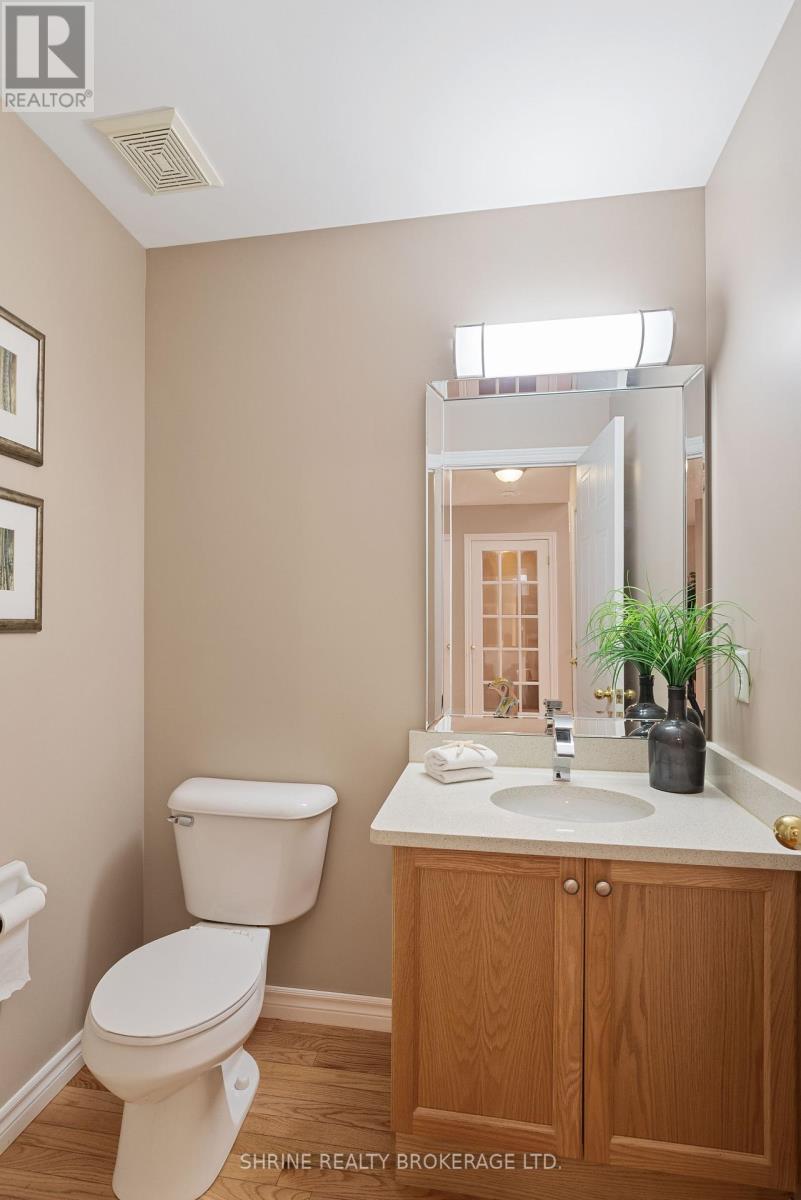 809 Queensborough Crescent, London North, Ontario  N6G 5K2 - Photo 18 - X12153467