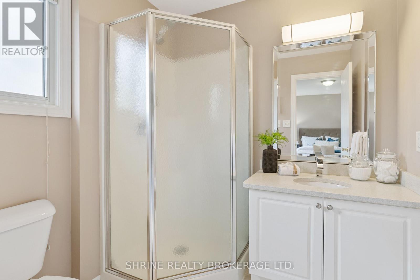 809 Queensborough Crescent, London North, Ontario  N6G 5K2 - Photo 26 - X12153467