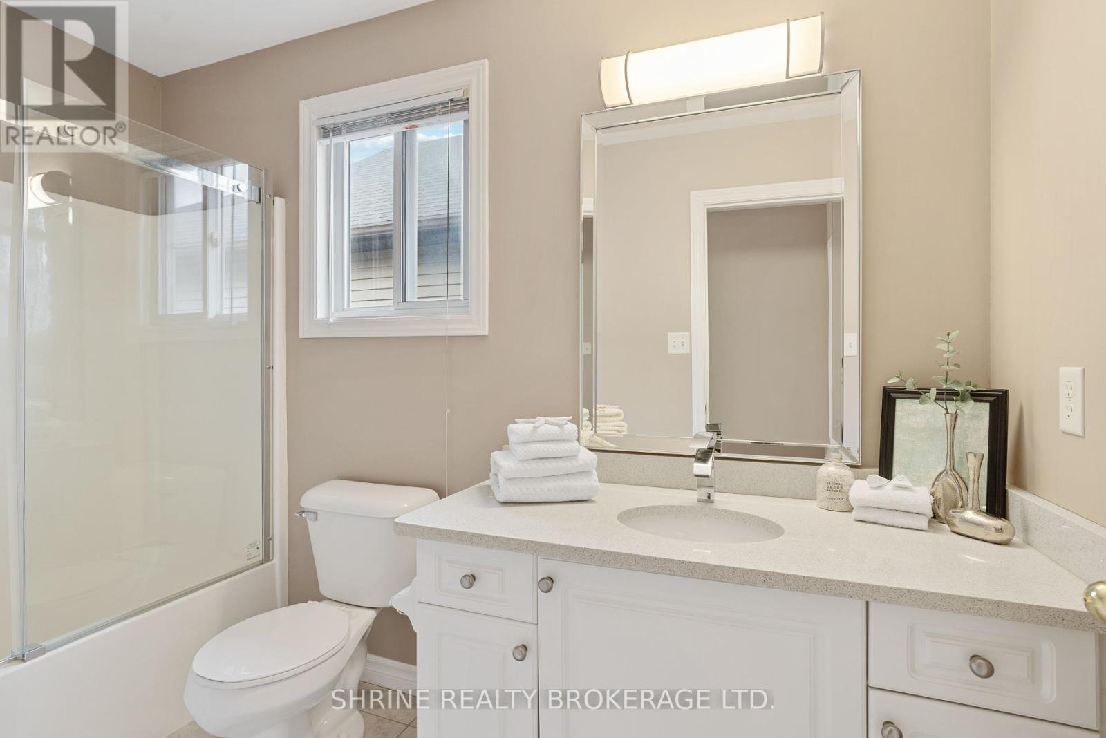 809 Queensborough Crescent, London North, Ontario  N6G 5K2 - Photo 30 - X12153467