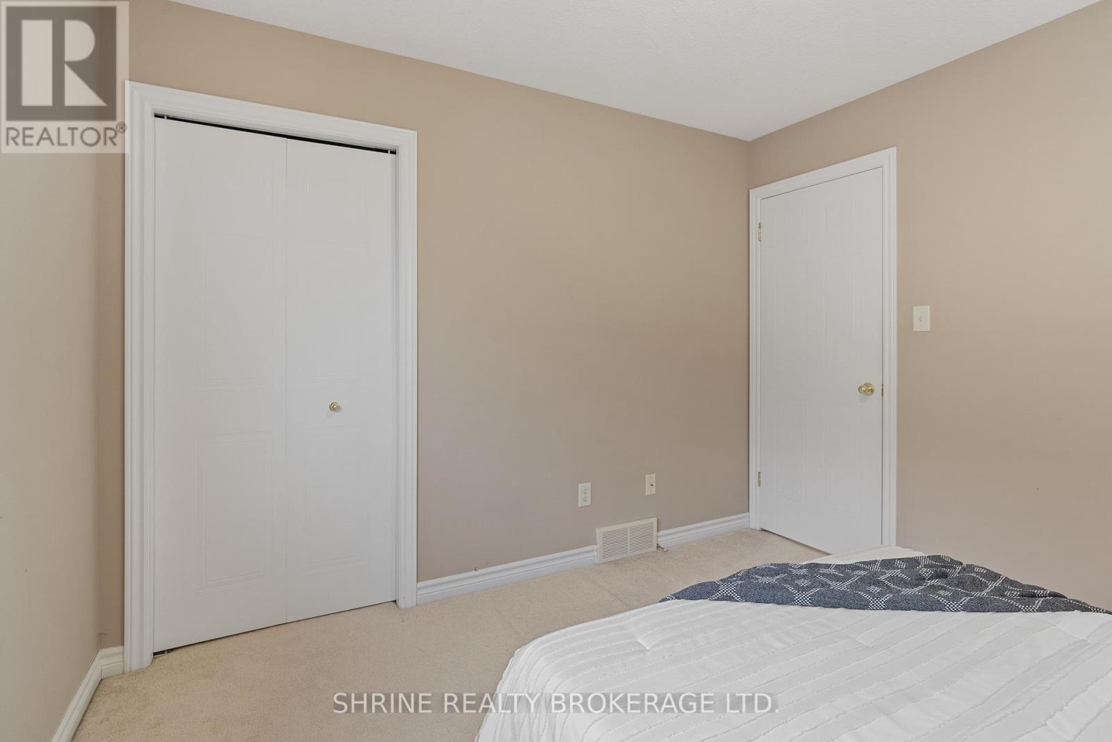 809 Queensborough Crescent, London North, Ontario  N6G 5K2 - Photo 33 - X12153467