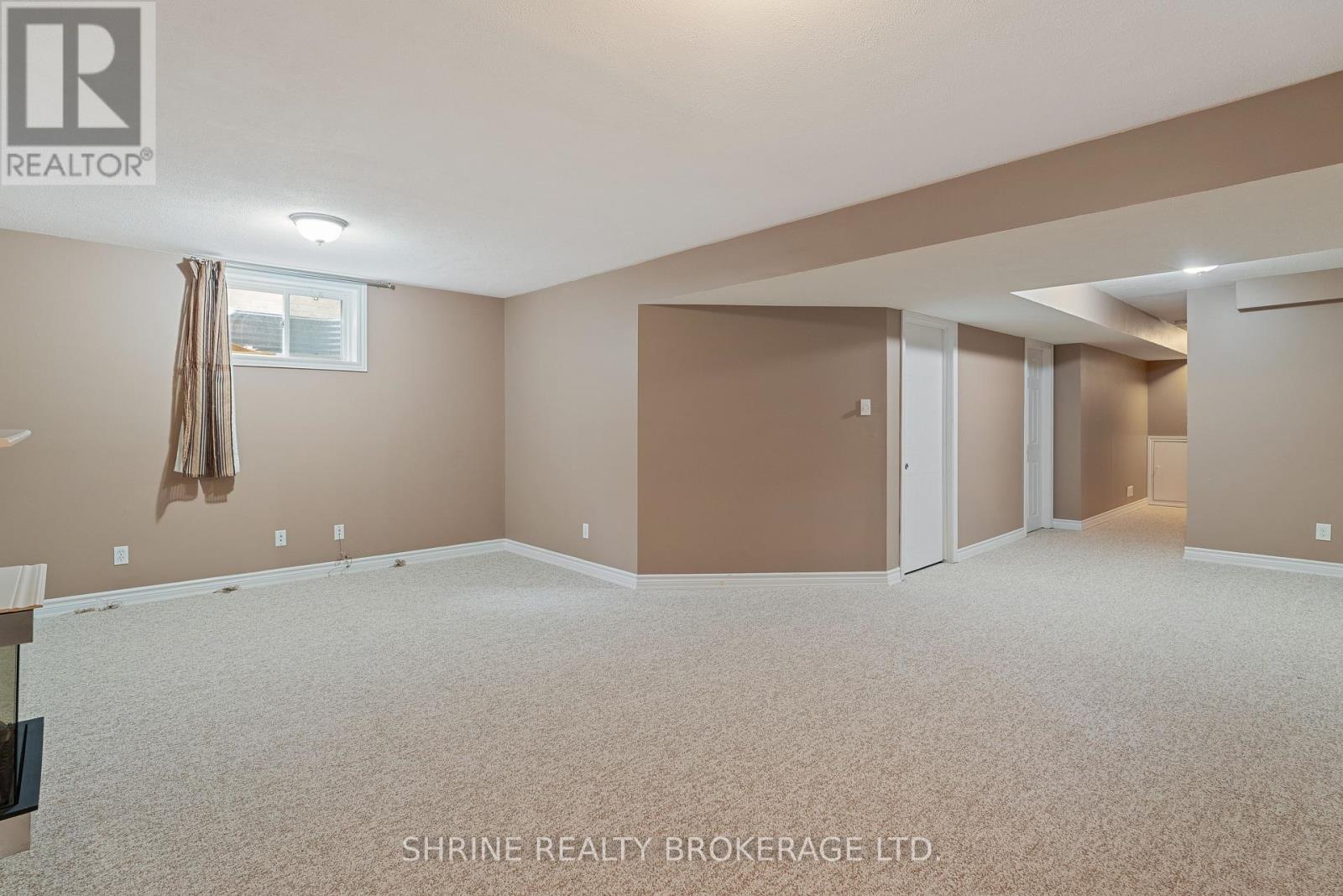 809 Queensborough Crescent, London North, Ontario  N6G 5K2 - Photo 34 - X12153467