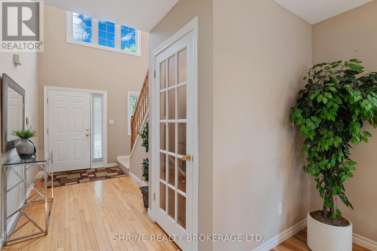 809 Queensborough Crescent, London North, Ontario  N6G 5K2 - Photo 5 - X12153467