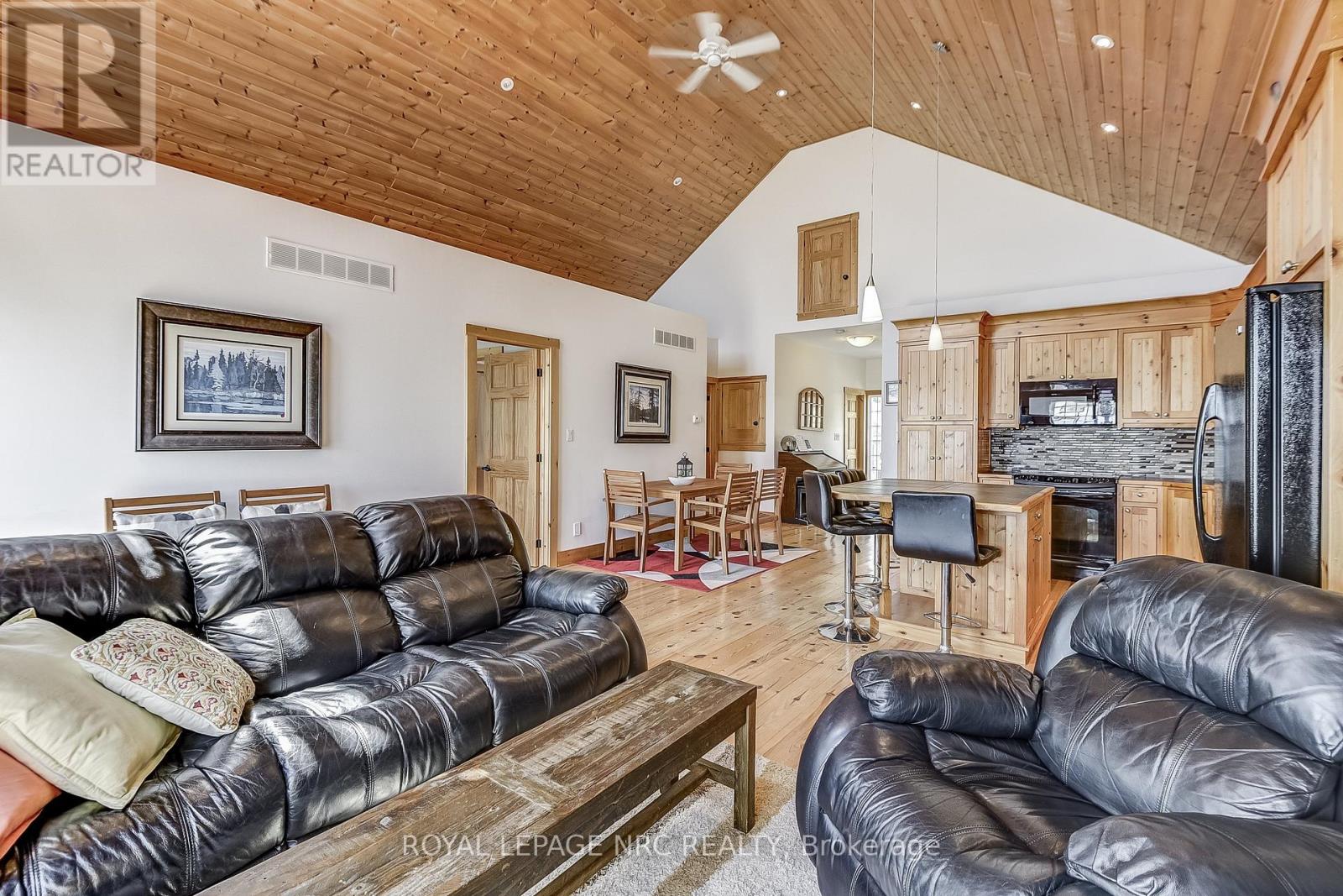 10849 Lakeshore Road W, Wainfleet, Ontario  L3K 5V4 - Photo 13 - X12153343