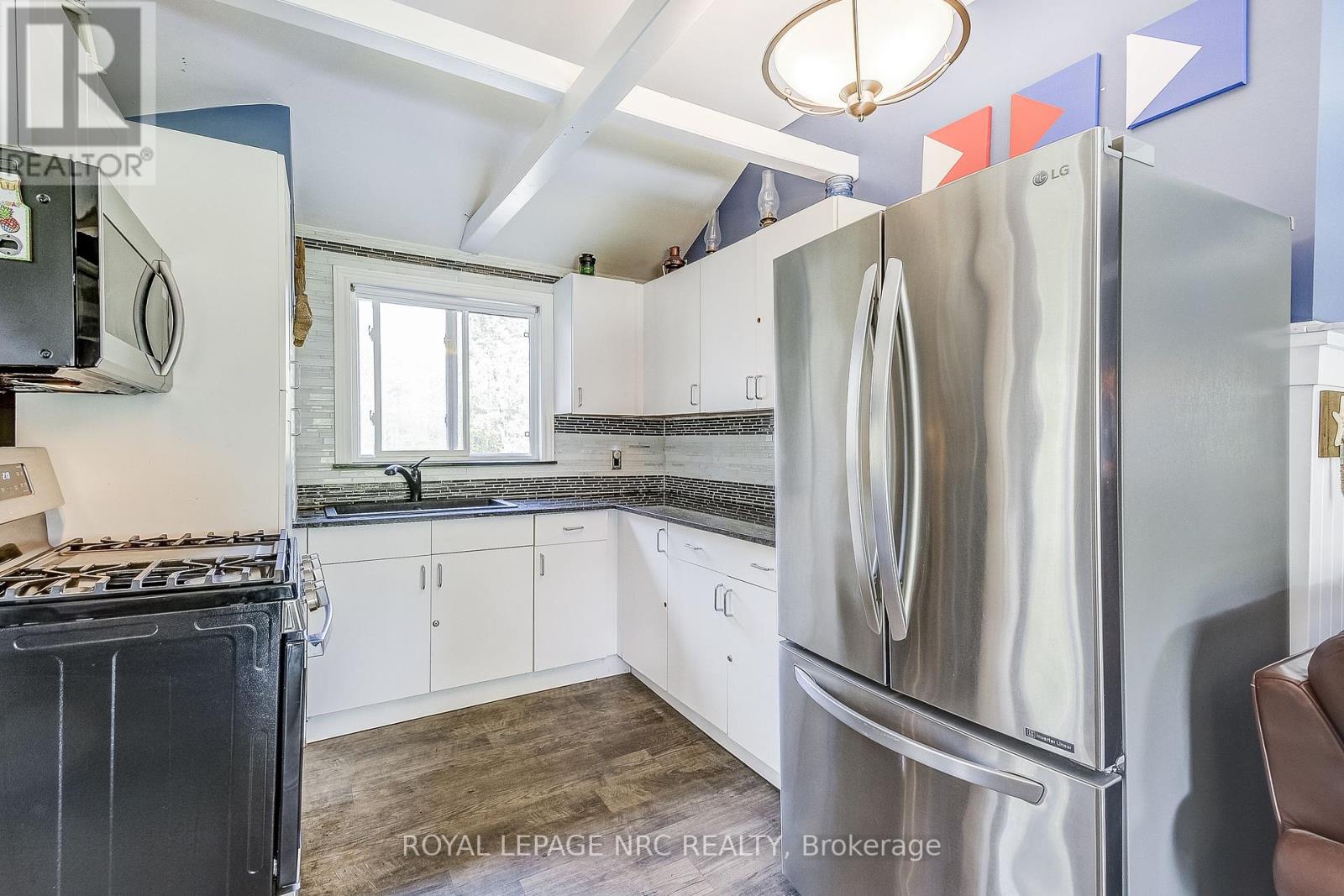 3572 Firelane 7, Port Colborne, Ontario  L3K 5V3 - Photo 9 - X12153369
