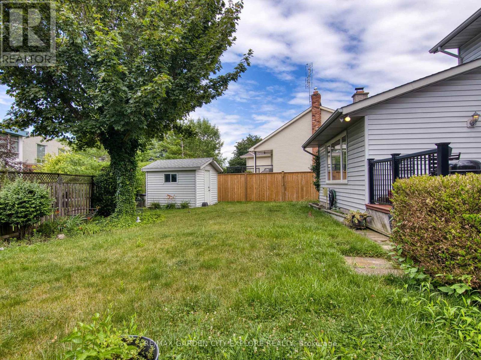 8 Bolger Drive, St. Catharines (Lakeport), Ontario  L2N 7L4 - Photo 45 - X12153371