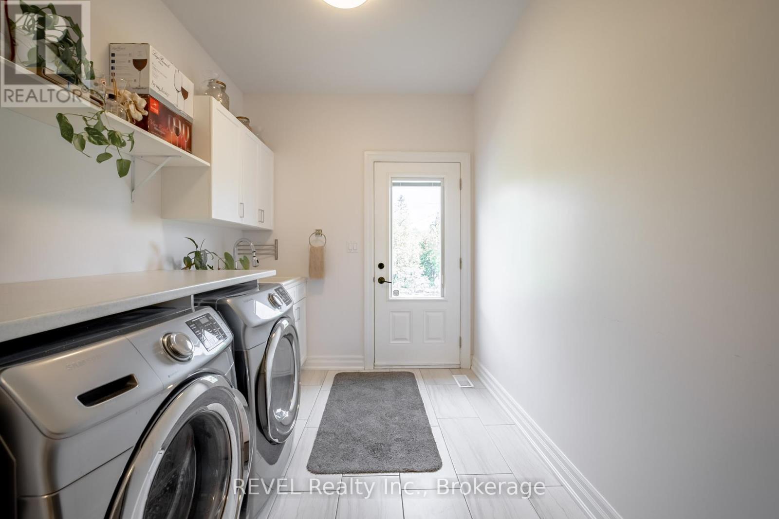 7 Parklane Crescent, St. Catharines, Ontario  L2T 3T9 - Photo 16 - X12153408