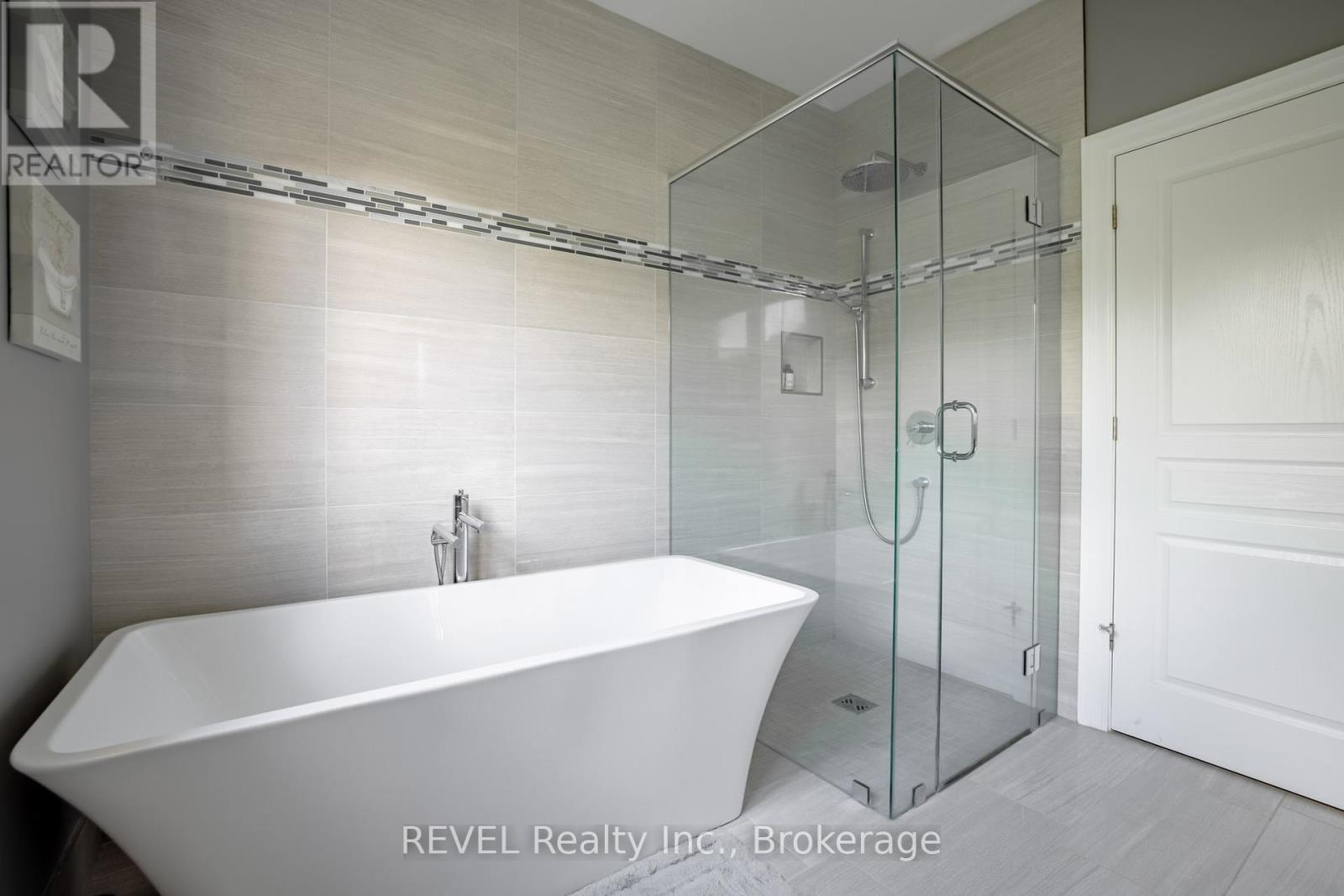 7 Parklane Crescent, St. Catharines (Glendale/glenridge), Ontario  L2T 3T9 - Photo 20 - X12153408