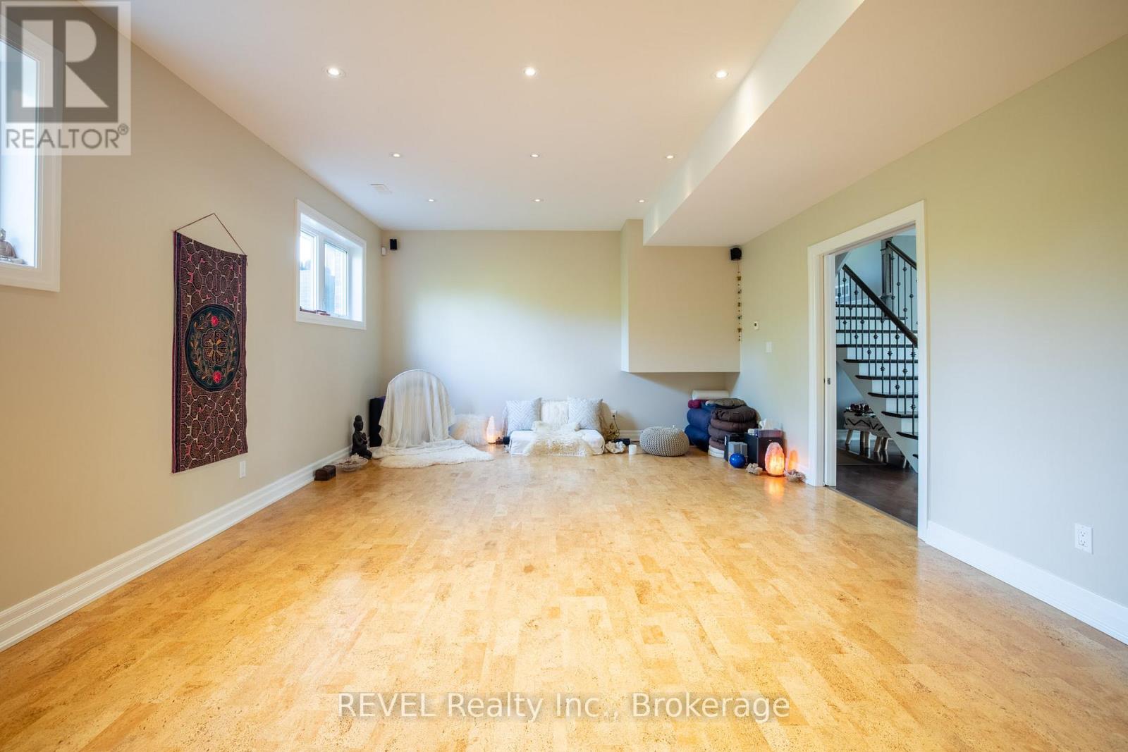 7 Parklane Crescent, St. Catharines (Glendale/glenridge), Ontario  L2T 3T9 - Photo 28 - X12153408