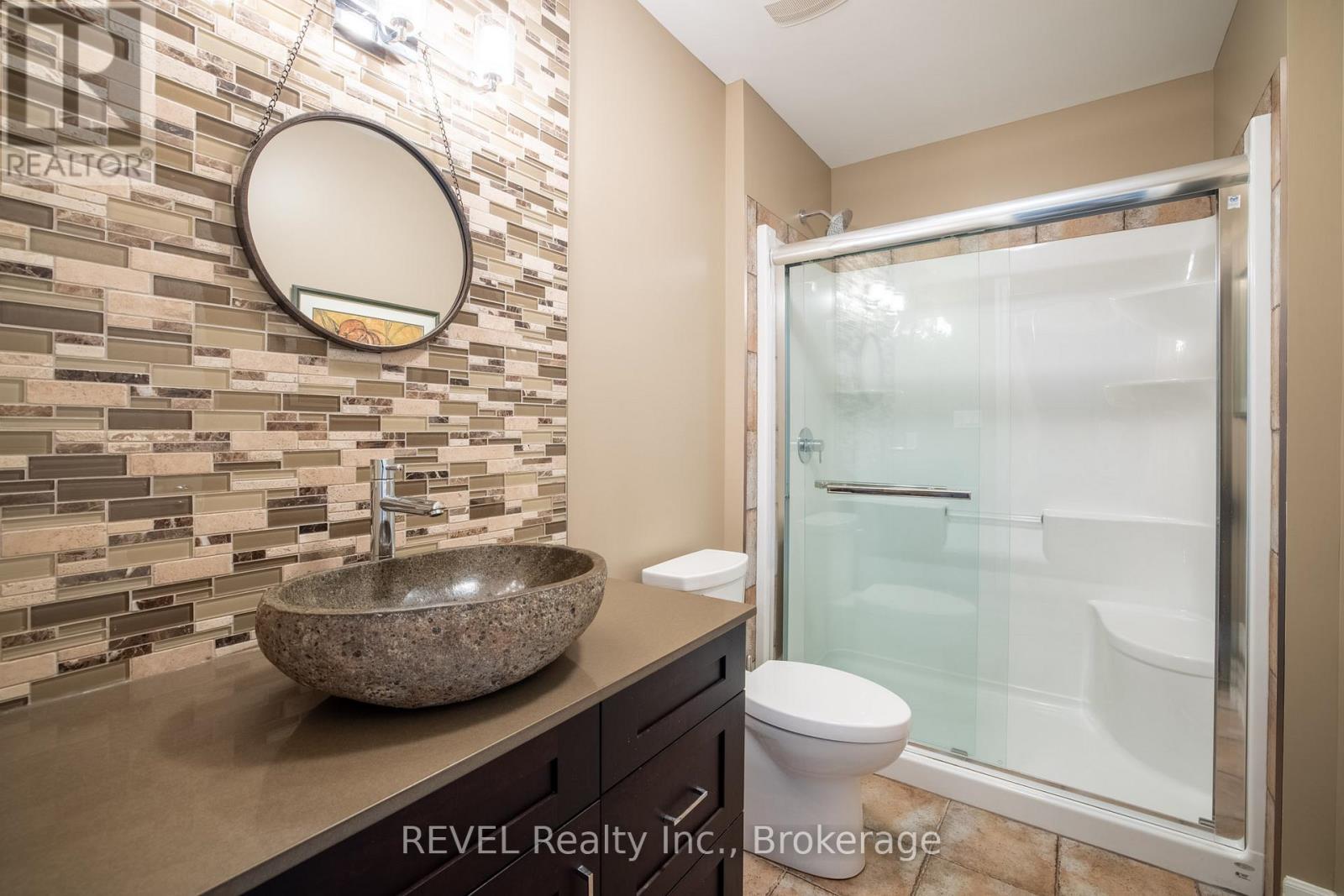7 Parklane Crescent, St. Catharines, Ontario  L2T 3T9 - Photo 29 - X12153408