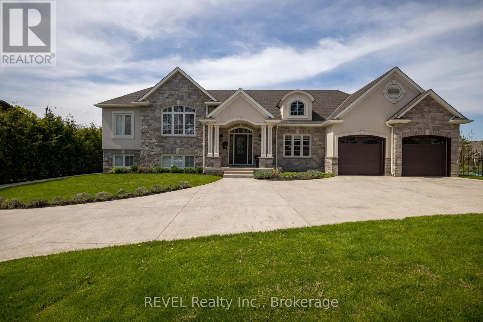 7 Parklane Crescent, St. Catharines, Ontario  L2T 3T9 - Photo 47 - X12153408