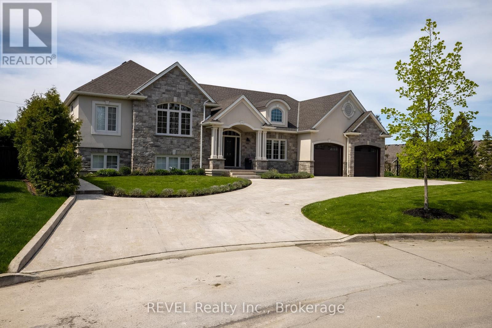 7 Parklane Crescent, St. Catharines, Ontario  L2T 3T9 - Photo 50 - X12153408
