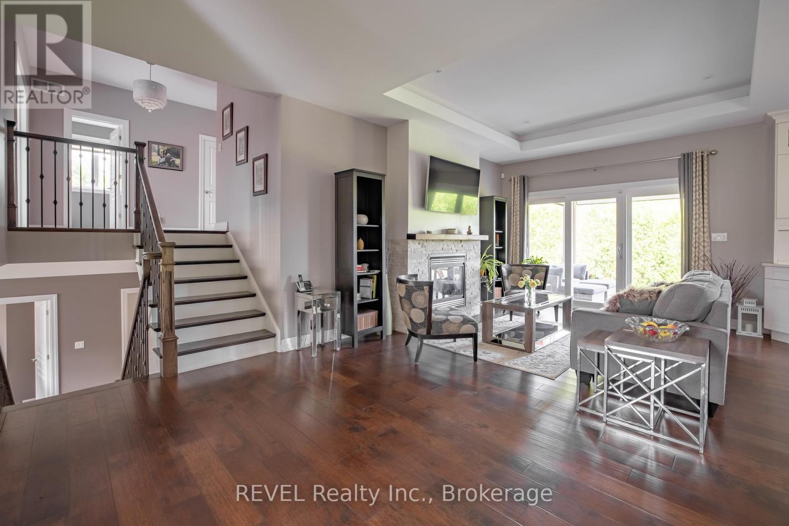 7 Parklane Crescent, St. Catharines (Glendale/glenridge), Ontario  L2T 3T9 - Photo 7 - X12153408