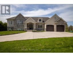 7 PARKLANE CRESCENT, St. Catharines, Ontario