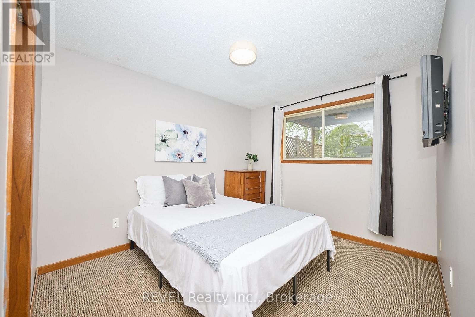 262 High Street, Fort Erie (Central), Ontario  L2A 3R3 - Photo 18 - X12153470