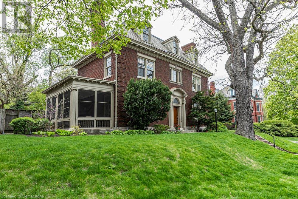 Property at 45 MARKLAND Street image 3