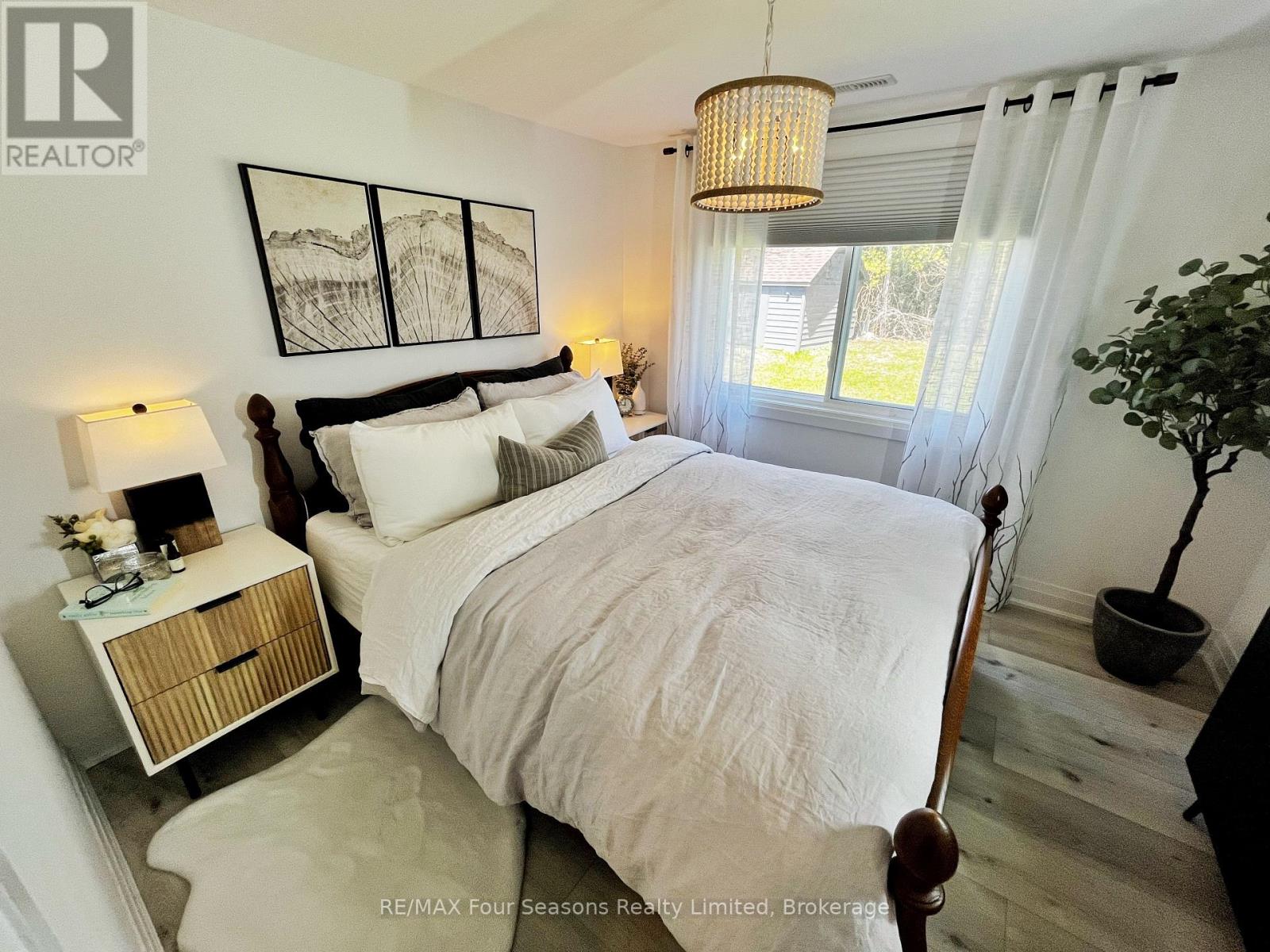 28 Betty Boulevard, Wasaga Beach, Ontario L9Z 2Y4 - Photo 24 - S12153365