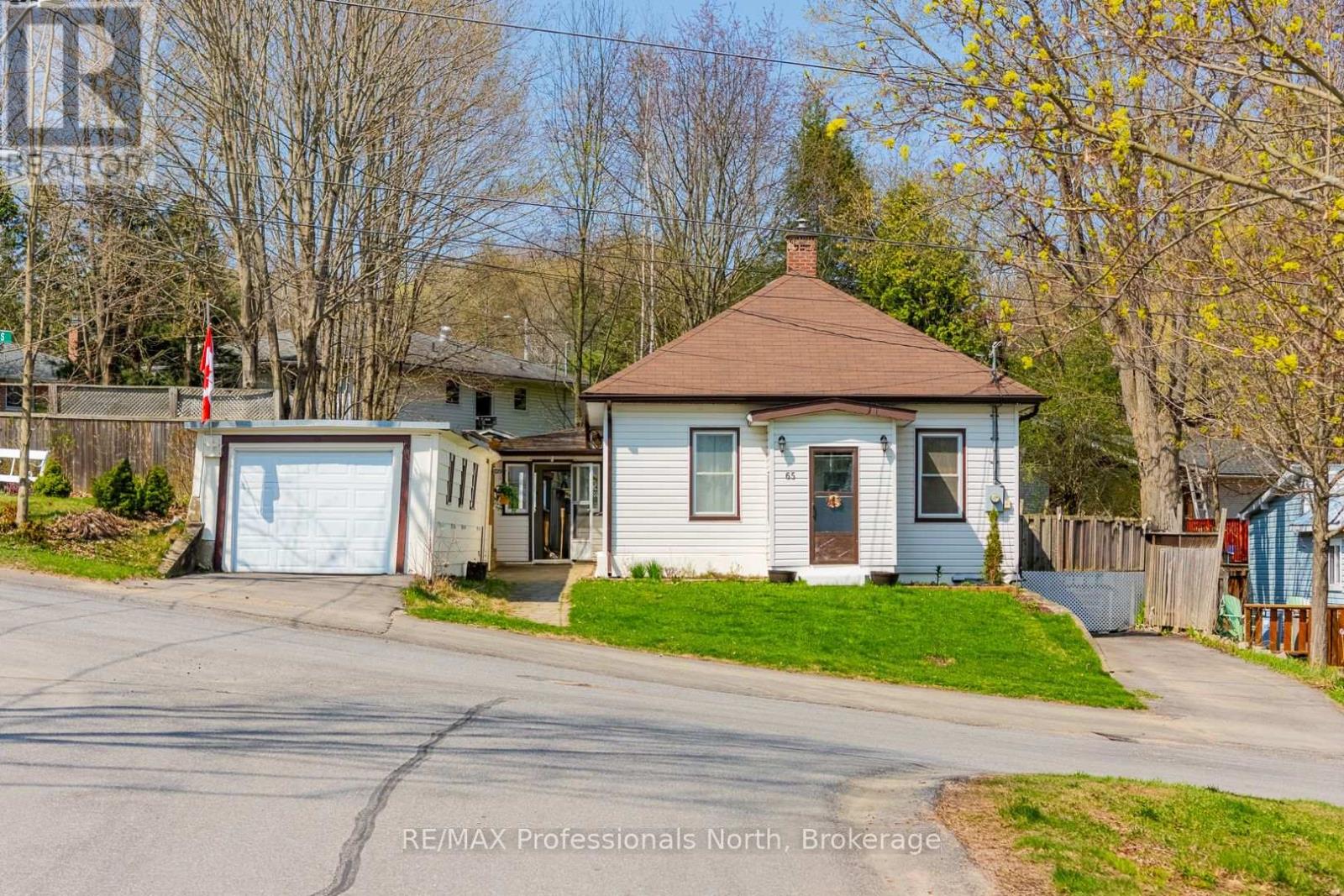 Property at 65 CENTRE STREET S image 1