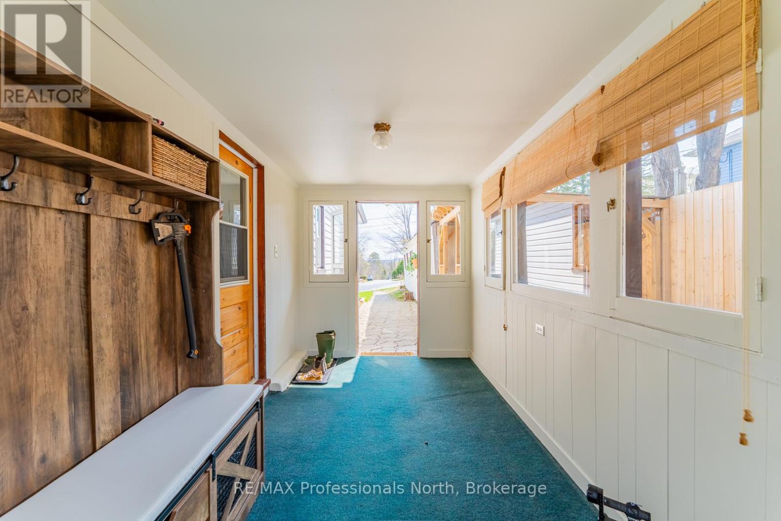 Property at 65 CENTRE STREET S image 4