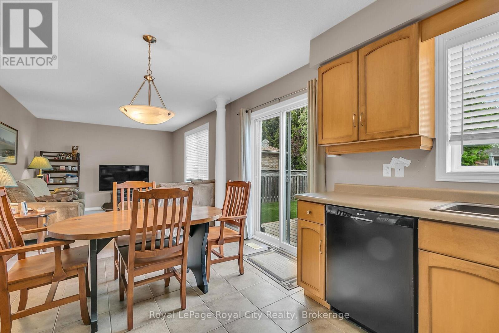 31 Paulstown Crescent, Guelph, Ontario  N1G 5H7 - Photo 13 - X12153298
