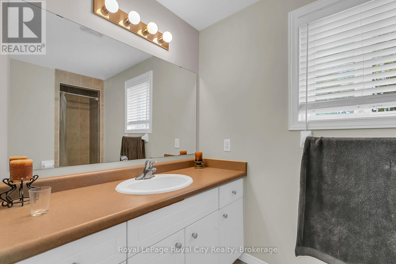 31 Paulstown Crescent, Guelph, Ontario  N1G 5H7 - Photo 17 - X12153298