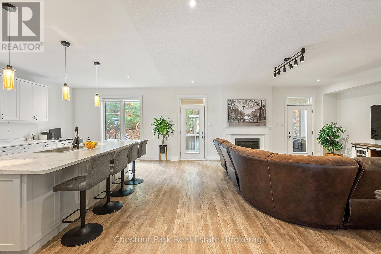 79 Chambery Street, Bracebridge, Ontario  P1L 0G2 - Photo 11 - X12153352
