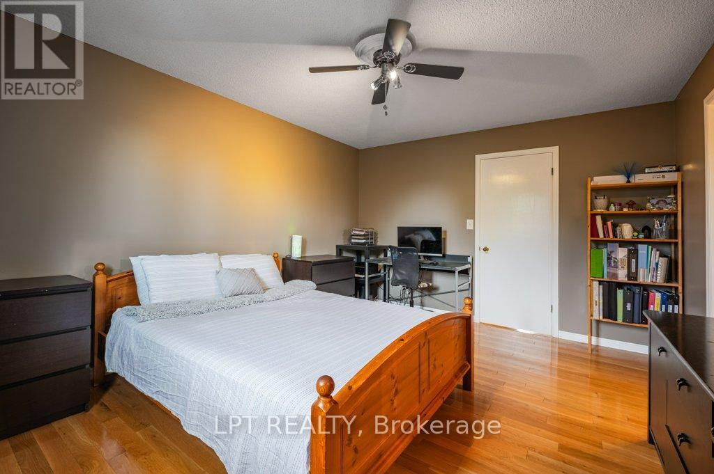 304 Sunrise Crescent, Kingston, Ontario  K7M 8C3 - Photo 24 - X12153250